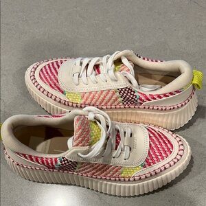 NWOT Dolce Vita Denae Sneakers